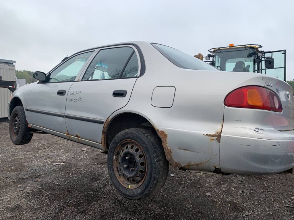Achat Auto pour Scrap à Mirabel – Service Rapide & Gratuit 3 achat auto scrap Mirabel camion endommage enlèvement gratuit