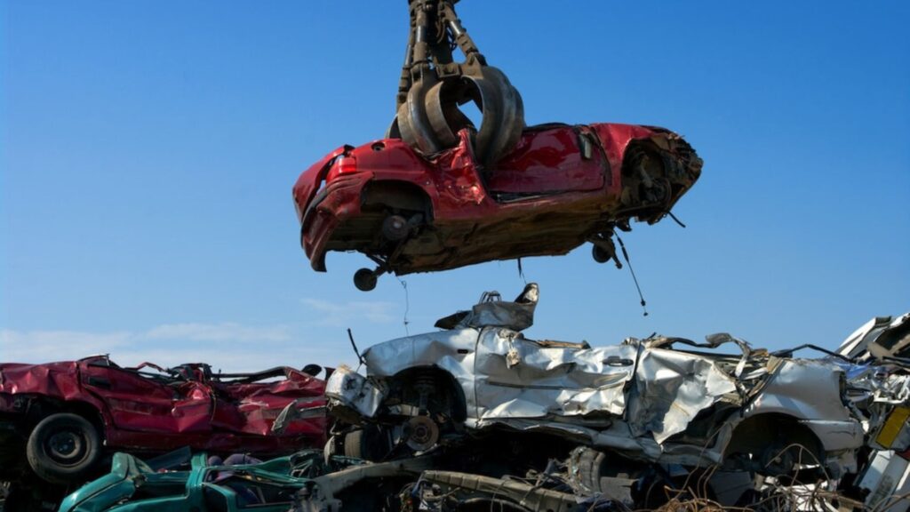 Scrap Car Buyer in Saint-Eustache 3 Cash for cars Saint-Eustache - licensed scrap car removal and eco-friendly vehicle recycling service